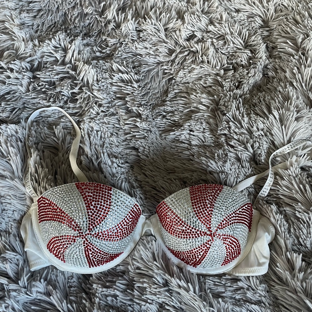 Limited edition Sexy Little Things holiday bra